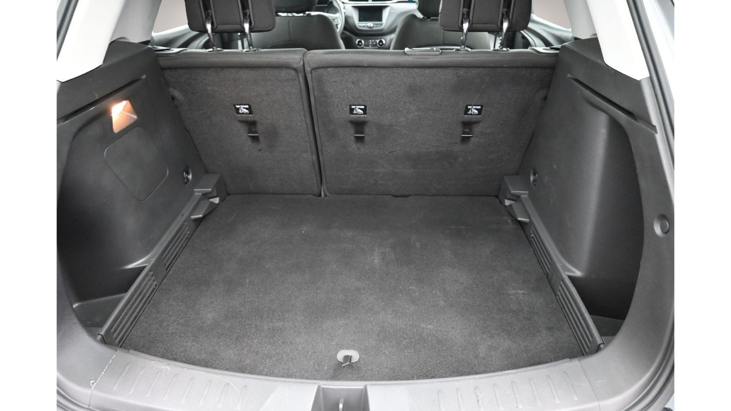Used 2023 Chevrolet TrailBlazer LS FWD image 27