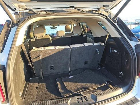 Used 2023 Ford Explorer Limited image 9