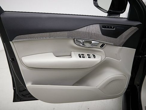 Certified 2023 Volvo XC90 B6 Plus w/ Protection Package AWD/4WD image 10