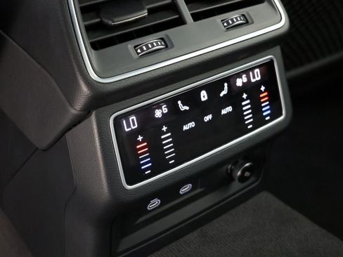 Used 2023 Audi RS 6 w/ Driver Assistance Package image 32