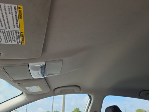 Used 2024 Nissan Altima 2.5 SV FWD image 27