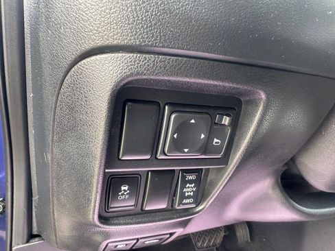 Used 2015 Nissan Juke S image 19