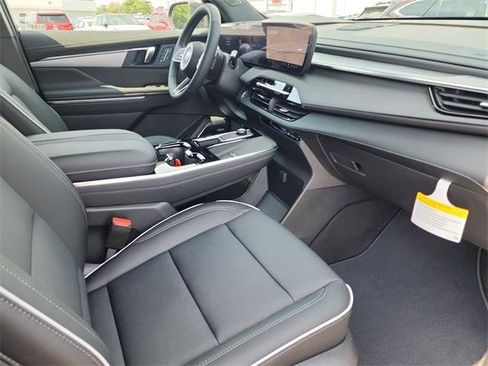 New 2026 Buick Enclave Preferred w/ Power Package image 17