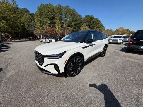 New 2026 Lincoln Nautilus Reserve w/ Jet Appearance Package image 3