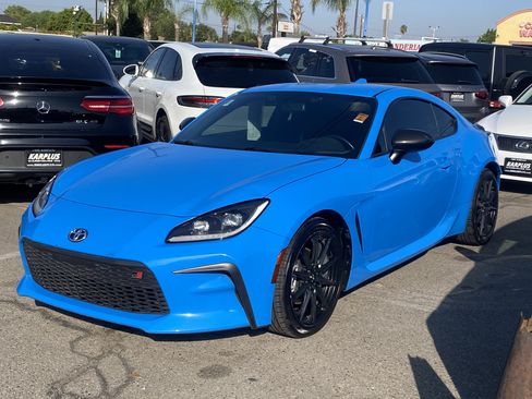 Used 2023 Toyota GR86 Premium w/ ALL Weather Mat Package (TMS) RWD image 2