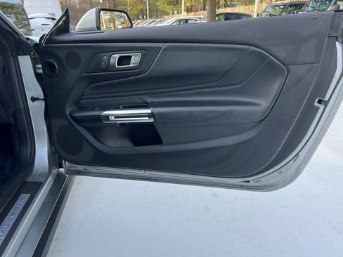 Used 2024 Ford Mustang Premium image 9
