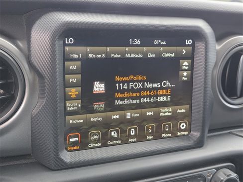 Used 2023 Jeep Gladiator Willys image 20