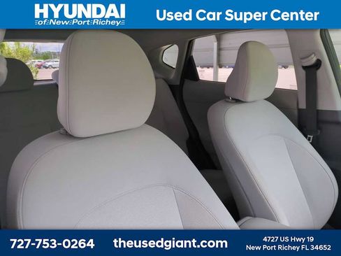 Used 2025 Hyundai Kona SEL FWD image 6