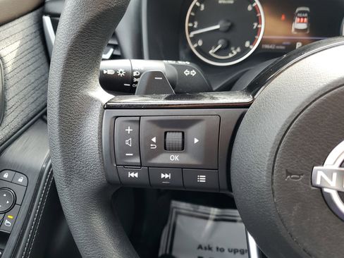 Certified 2023 Nissan Rogue SV image 23