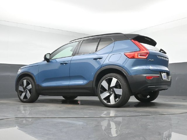 Used 2023 Volvo XC40 Recharge Ultimate AWD/4WD image 14