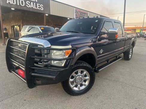 Used 2011 Ford F350 Lariat w/ Lariat Interior Pkg image 2