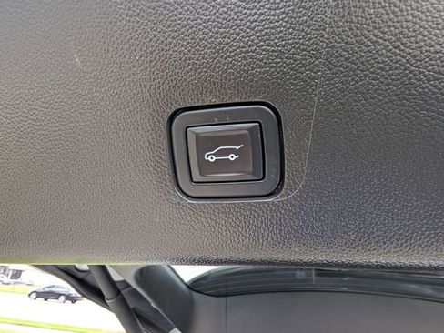 Used 2020 Chevrolet Traverse High Country AWD/4WD image 12