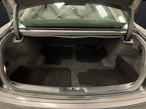 Used 2023 Chrysler 300 Touring w/ Sport Appearance Package image 12