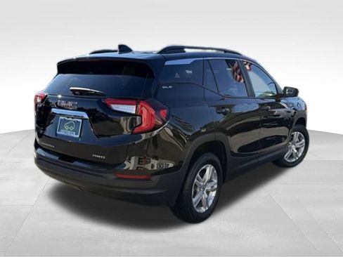 Used 2023 GMC Terrain SLE w/ Driver Convenience Package AWD/4WD image 5