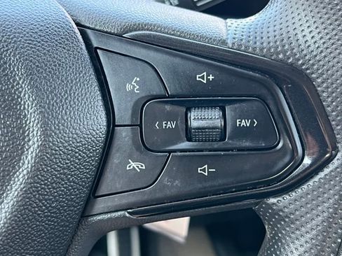 Used 2024 Chevrolet Trax LS w/ LS Convenience Package image 18