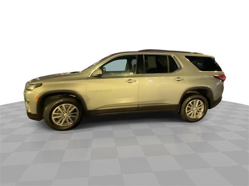 Used 2023 Chevrolet Traverse LT image 5