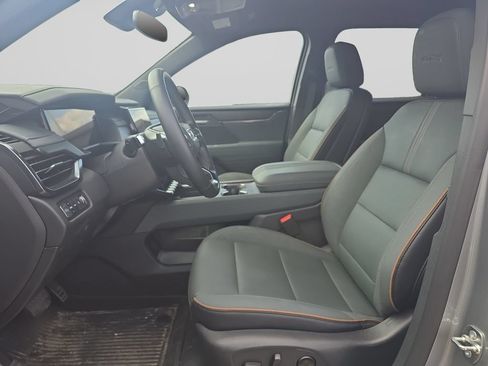 Used 2025 GMC Acadia AT4 w/ LPO, Floor Liner Package AWD/4WD image 3