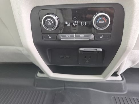 New 2026 Buick Enclave Avenir w/ Super Cruise Package AWD/4WD image 18