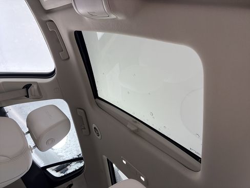 Certified 2023 GMC Acadia Denali image 18