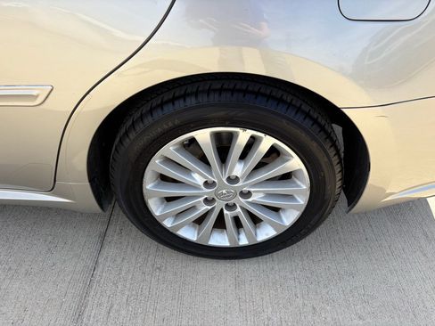 Used 2015 Toyota Avalon Limited image 37