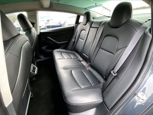 Used 2023 Tesla Model 3 Standard Range image 20