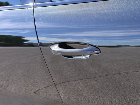 New 2025 Porsche Cayenne image 16