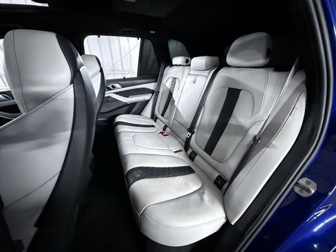 Used 2022 BMW X5 M w/ Competition Package 2 image 21