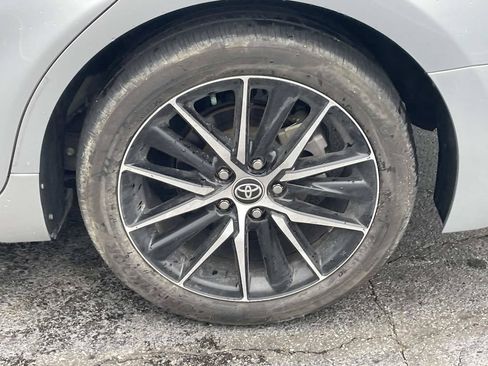 Used 2022 Toyota Camry SE w/ Convenience Package FWD image 13