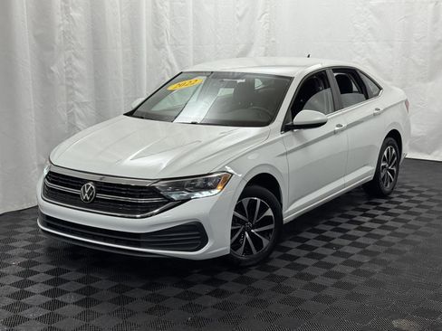 Used 2022 Volkswagen Jetta S image 4