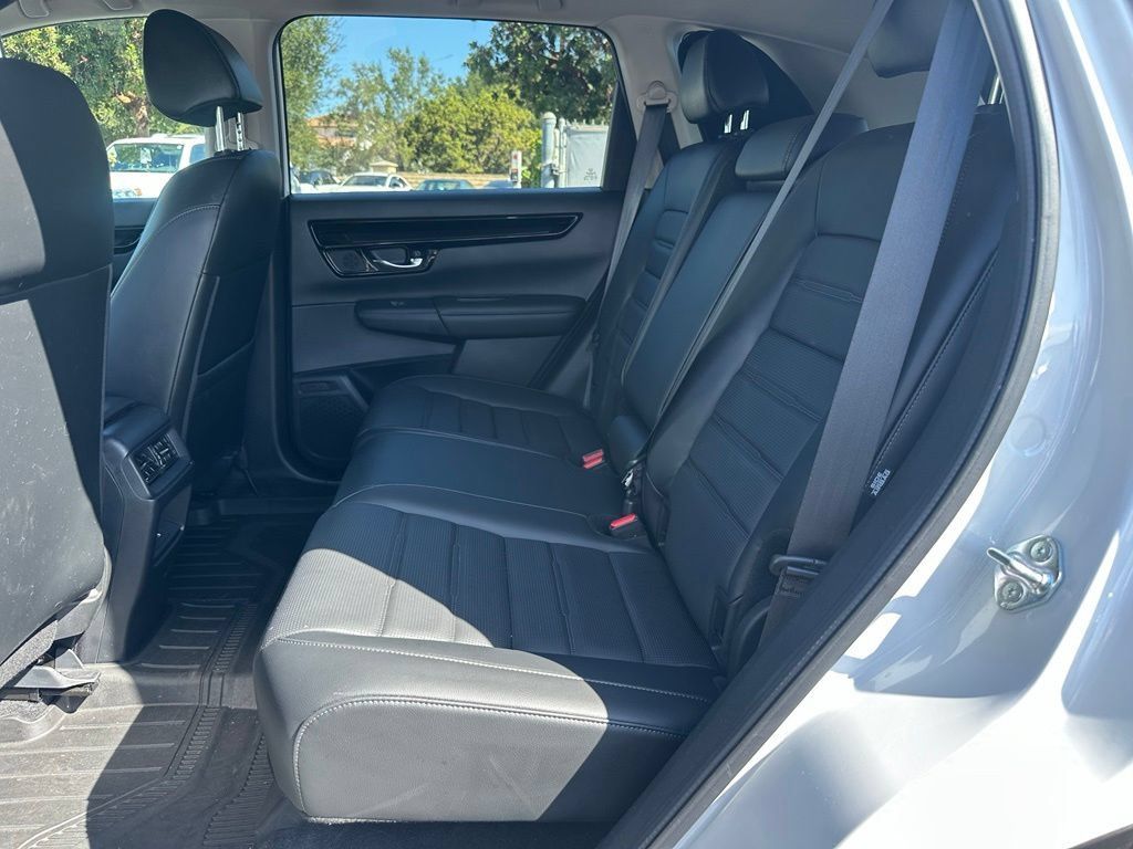 Used 2025 Honda CR-V EX-L image 9