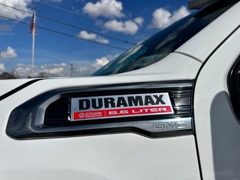 Used 2021 GMC Sierra 2500 AT4 w/ AT4 Premium Plus Package image 6