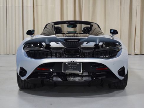 New 2025 McLaren 750S Spider image 14