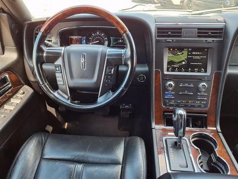 Used 2016 Lincoln Navigator L Select AWD/4WD image 6