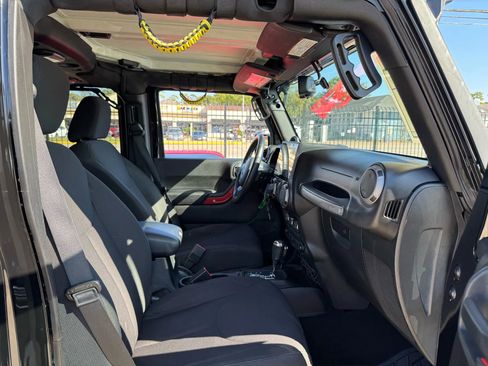 Used 2014 Jeep Wrangler Unlimited Sport w/ Quick Order Package 24S image 26