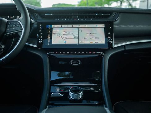 New 2026 Jeep Grand Cherokee L Limited AWD/4WD image 18