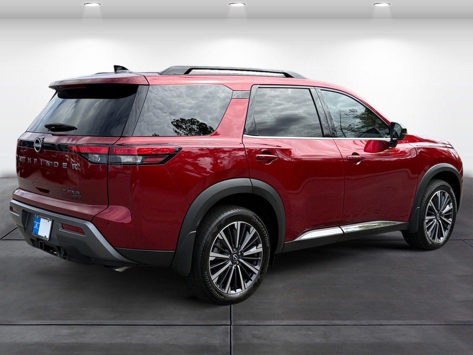 Used 2026 Nissan Pathfinder Platinum AWD/4WD image 5