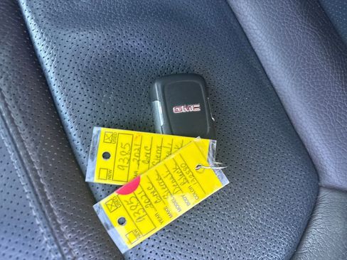 Used 2021 GMC Sierra 2500 Denali w/ Denali Black Diamond Edition image 36