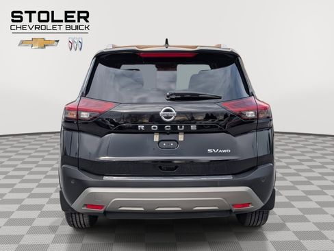 Used 2021 Nissan Rogue SV w/ Premium Package image 4
