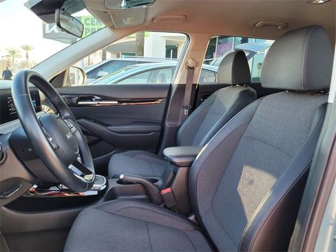 Used 2024 Kia Seltos S image 12