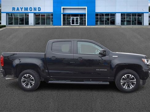 Used 2022 Chevrolet Colorado Z71 image 2