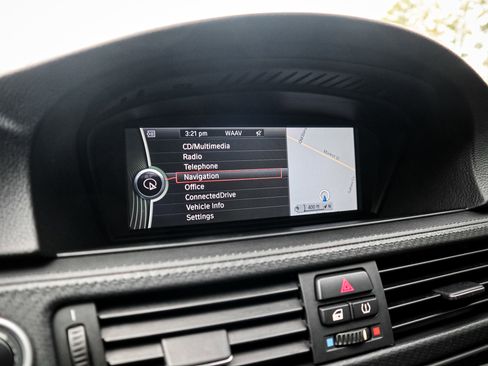 Used 2013 BMW M3 Convertible image 23