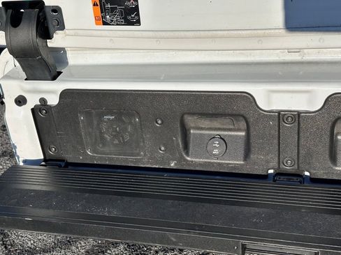 Used 2022 GMC Sierra 1500 AT4X image 45