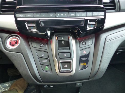 Used 2025 Honda Odyssey Sport-L image 57