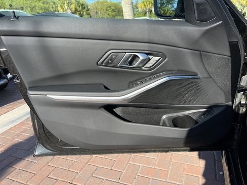 Used 2025 BMW 330i Sedan image 14