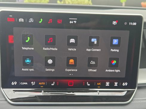 New 2026 Volkswagen Tiguan SE AWD/4WD image 16