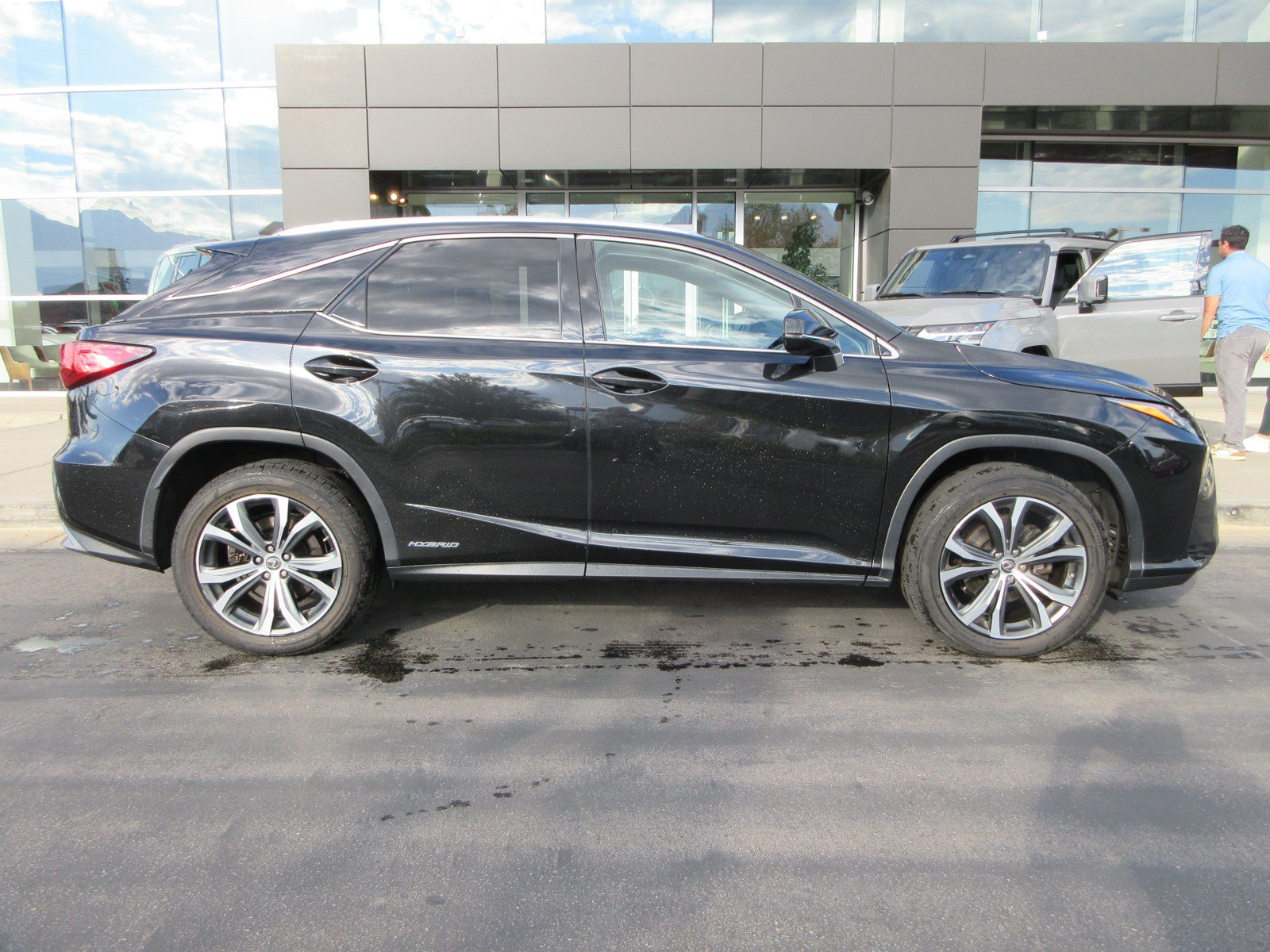 Used 2018 Lexus RX 450h AWD w/ Premium Package image 11