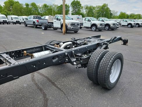 New 2026 Ford F550 4x4 Regular Cab Super Duty image 11
