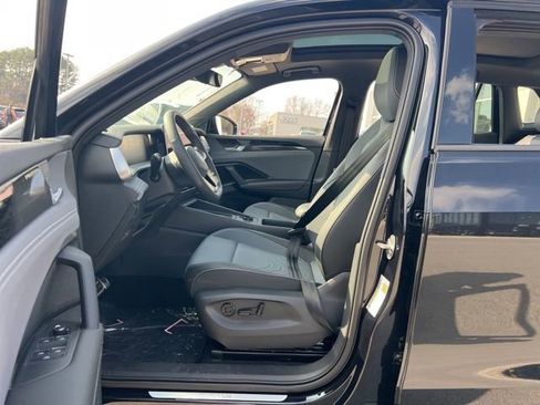 New 2026 Volkswagen Tiguan SE R-Line image 15