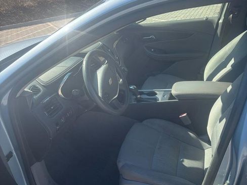 Used 2015 Chevrolet Impala LS w/ LS Convenience Package image 2