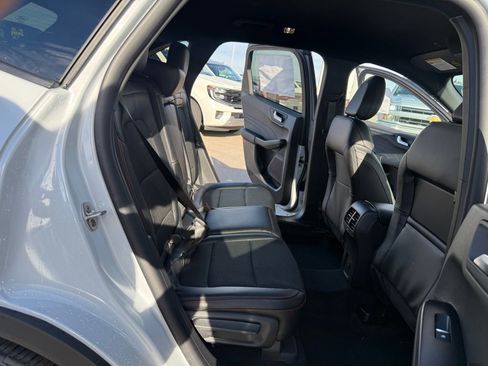 New 2026 Ford Escape ST-Line w/ Tech Pack #1 image 18
